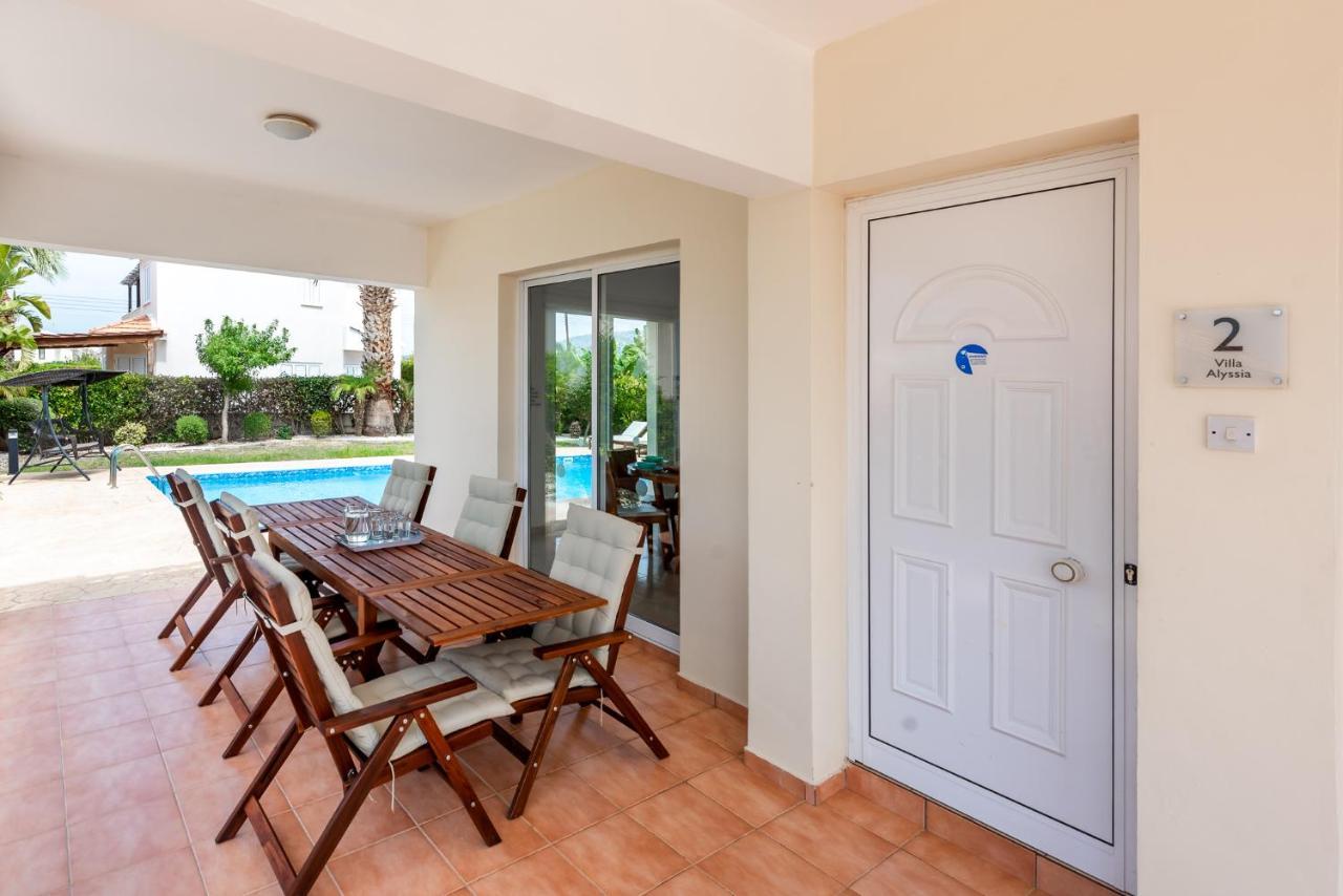 Villa Alysia By Ezoria Villas Coral Bay Eksteriør billede