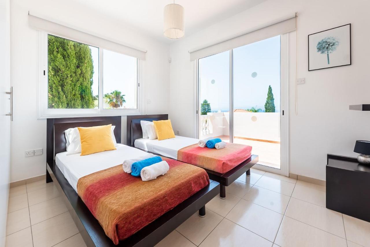 Villa Alysia By Ezoria Villas Coral Bay Eksteriør billede