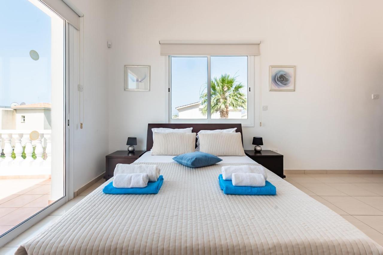 Villa Alysia By Ezoria Villas Coral Bay Eksteriør billede